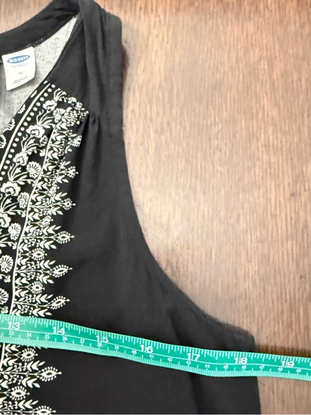 Old Navy Black and White Floral V-Neck Dress size Medium - Picture 5 of 7